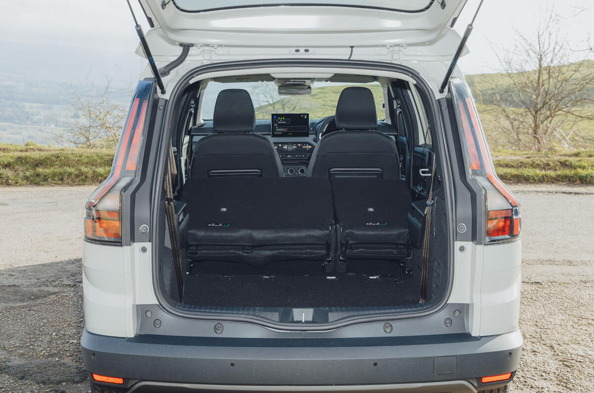 Dacia Jogger review 2026 024