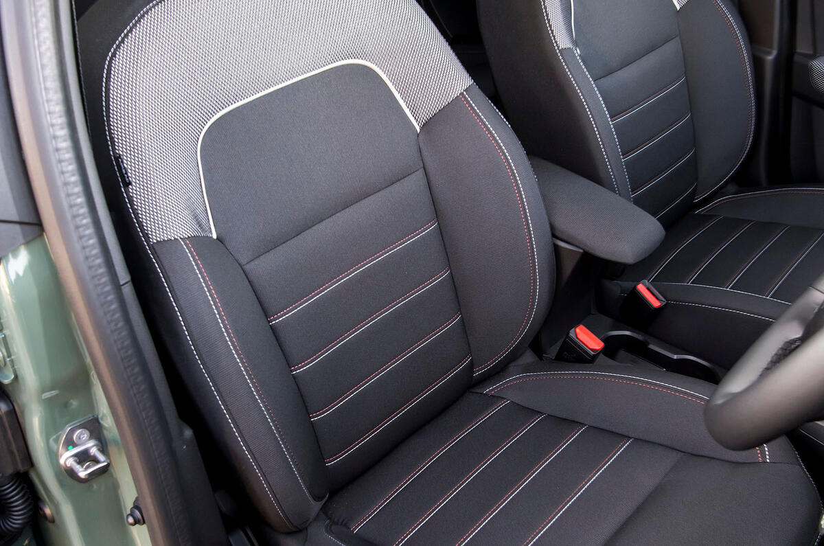 dacia jogger road test 2023 17 front seats