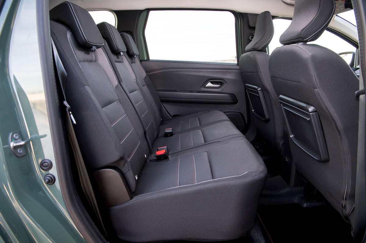 dacia jogger road test 2023 18 rear seats