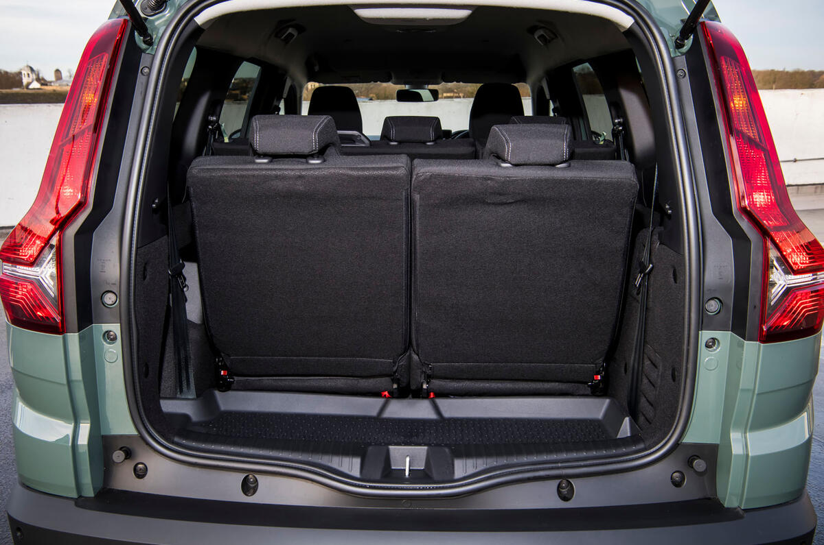 dacia jogger road test 2023 20 boot seats folded