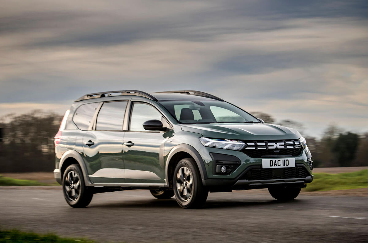 dacia jogger road test 2023 25 cornering front