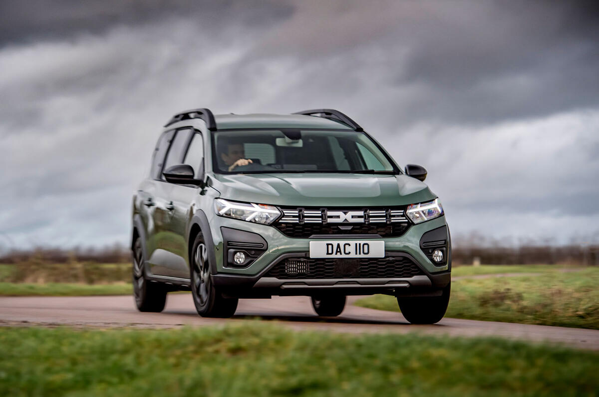 dacia jogger road test 2023 26 cornering front