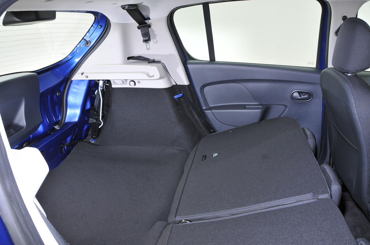 Dacia Sandero extended boot space