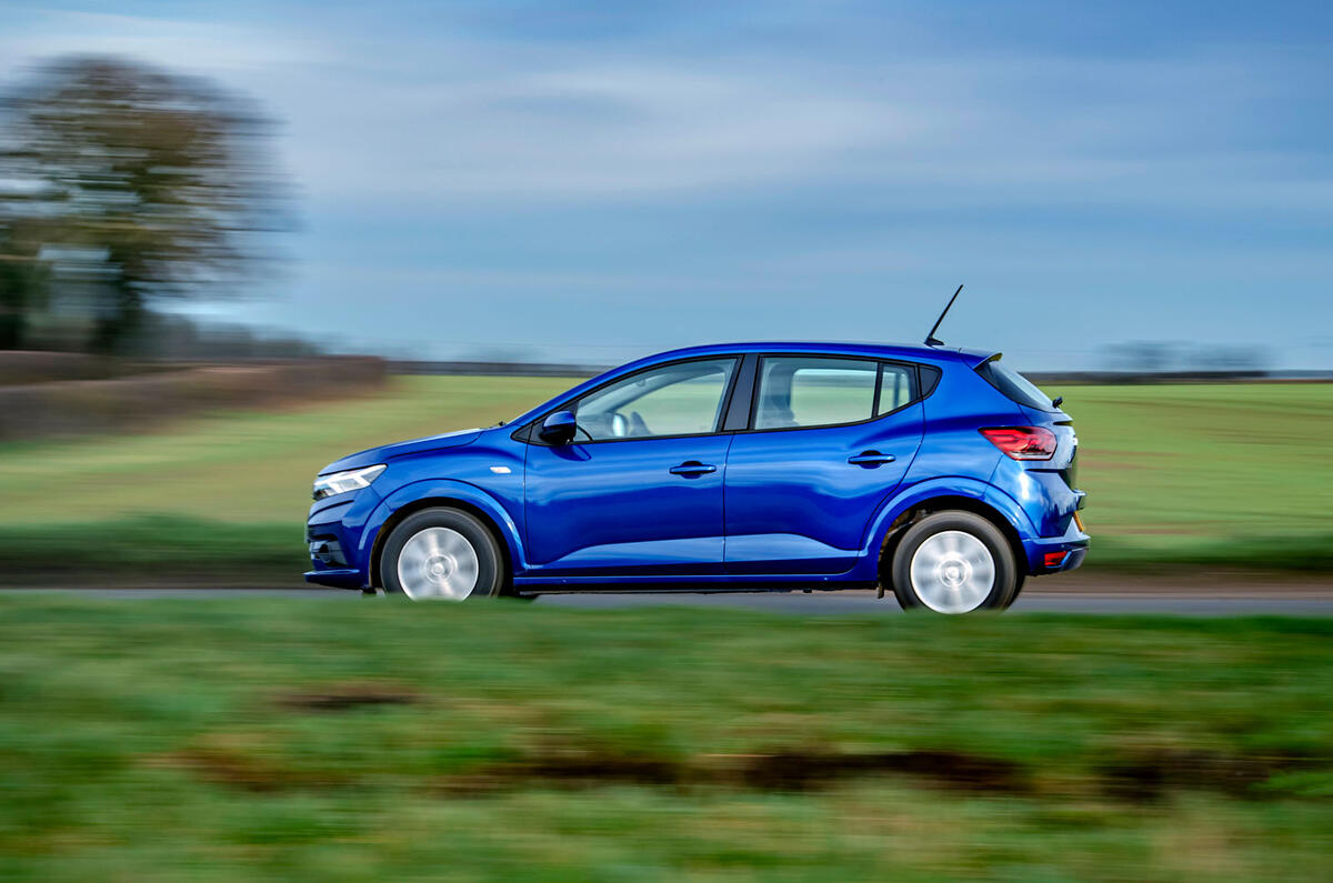 Dacia Sandero 2025 Review pan 11 Dacia Sandero 2025 Review pan 11