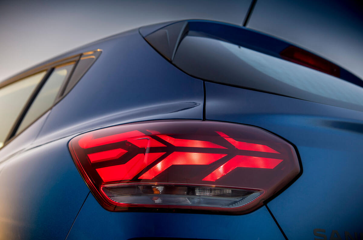 Dacia Sandero 2025 Review rear light 07 Dacia Sandero 2025 Review rear light 07