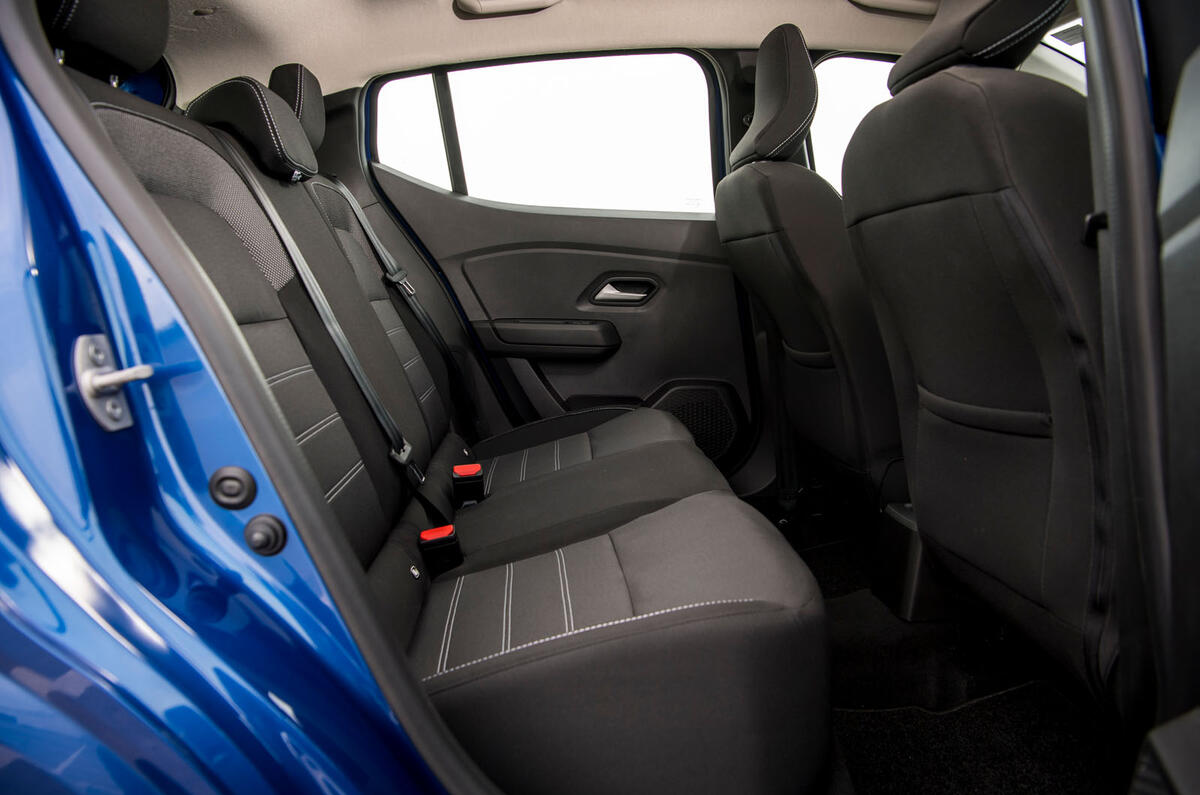 Dacia Sandero 2025 Review rear seats 34 Dacia Sandero 2025 Review rear seats 34