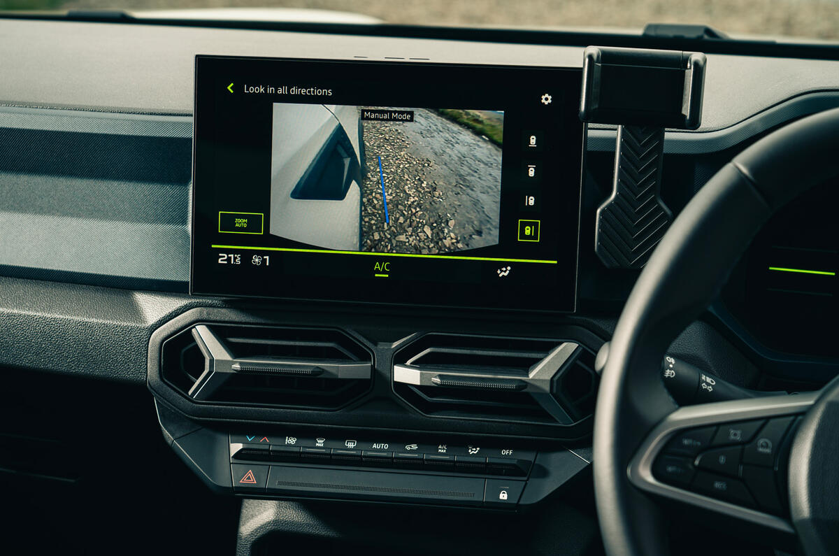 Dacia Duster review   infotainment Dacia Duster review   infotainment