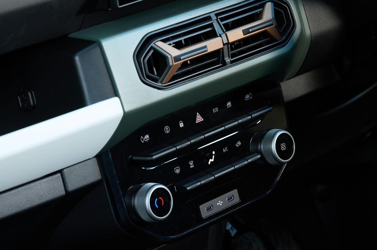 Dacia Spring review   interior floor mats Dacia Spring review   interior floor mats