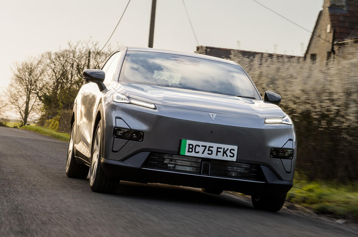 Deepal front quarter