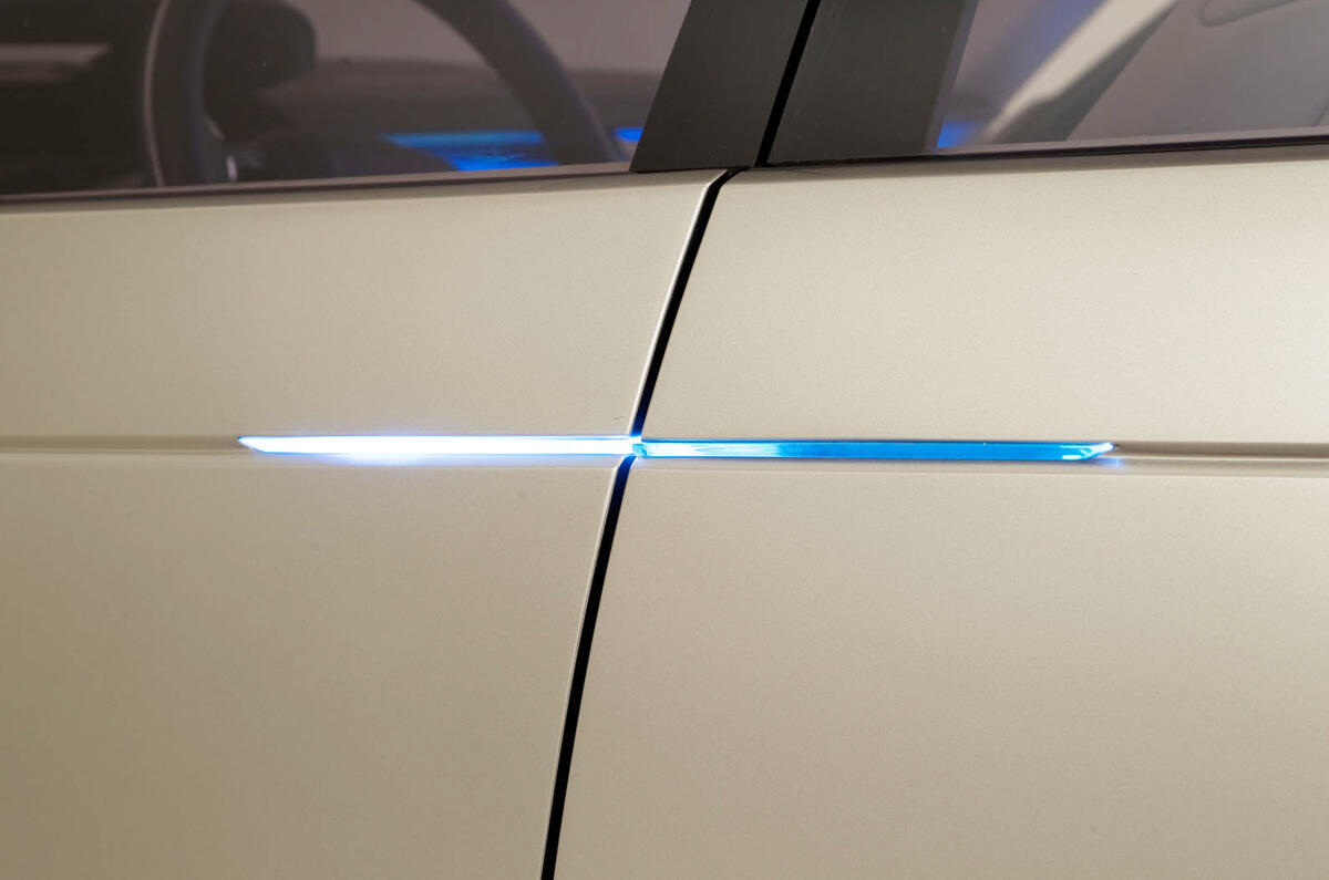 no title Land Rover Discovery Vision concept - exclusive studio pictures