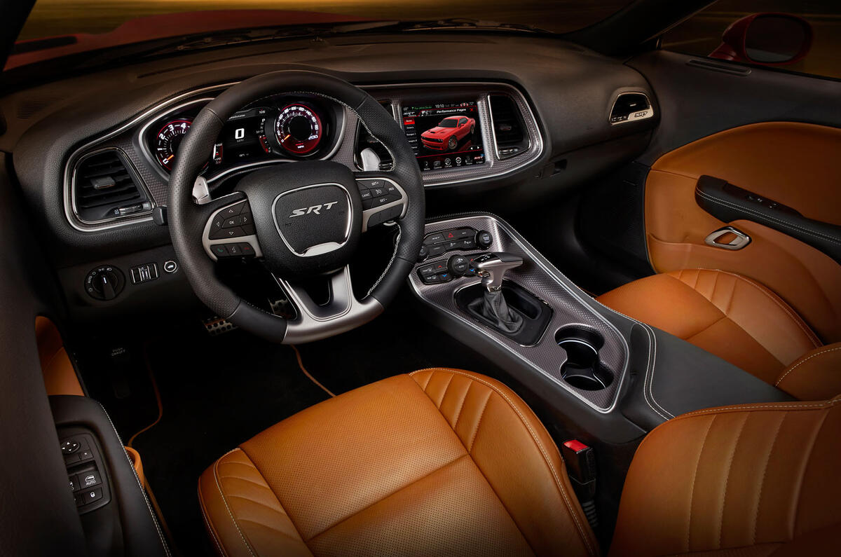Dodge Challenger SRT Hellcat interior
