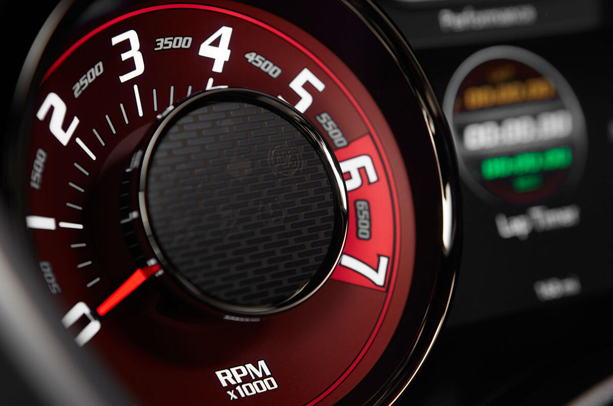 Dodge Challenger SRT Hellcat rev counter
