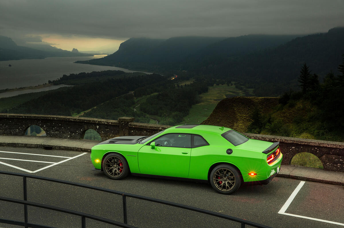 Challenger SRT Hellcat side profile