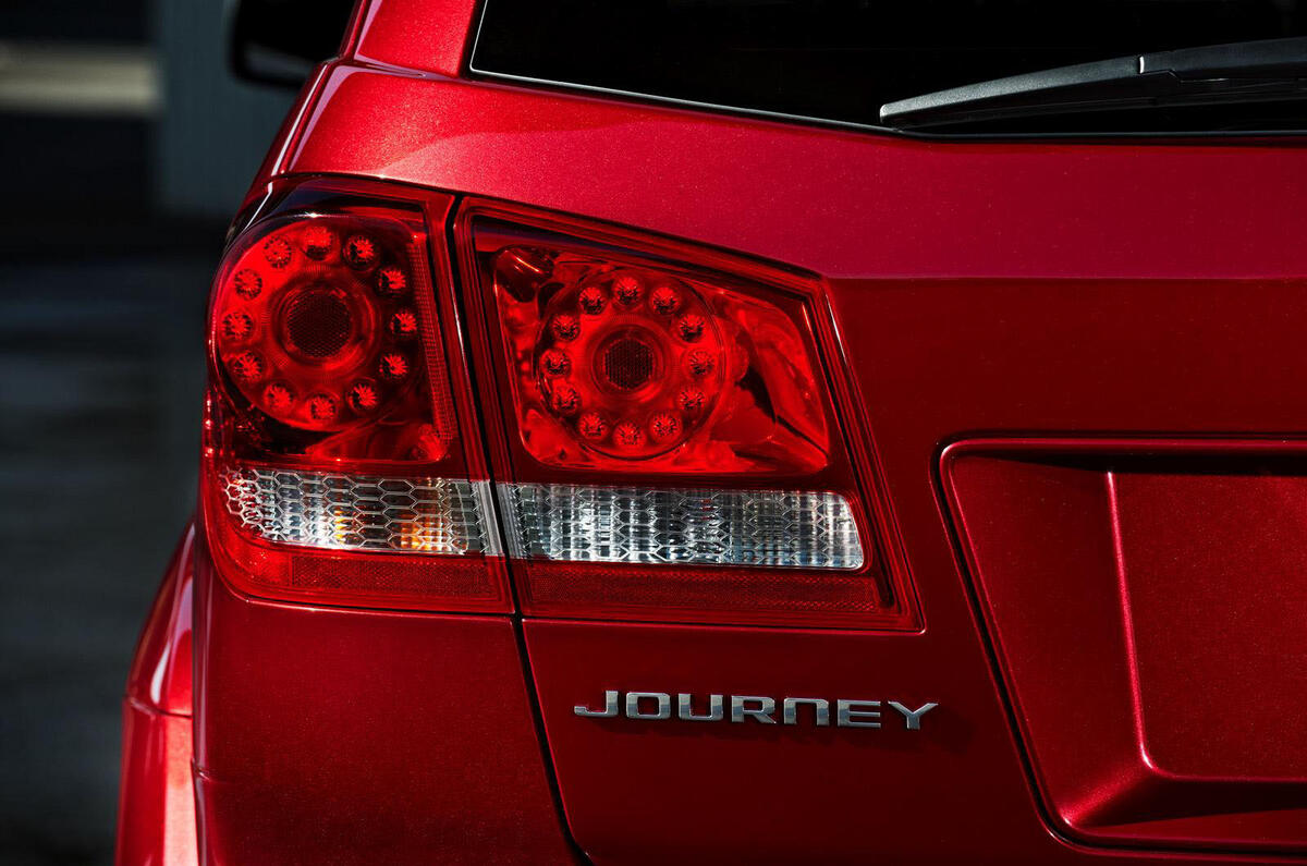 Dodge Journey facelift revealed