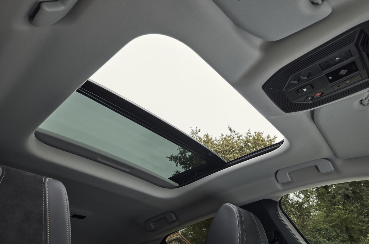 DS n04 E Tense review 2025 012 DS n04 E Tense review 2025 012