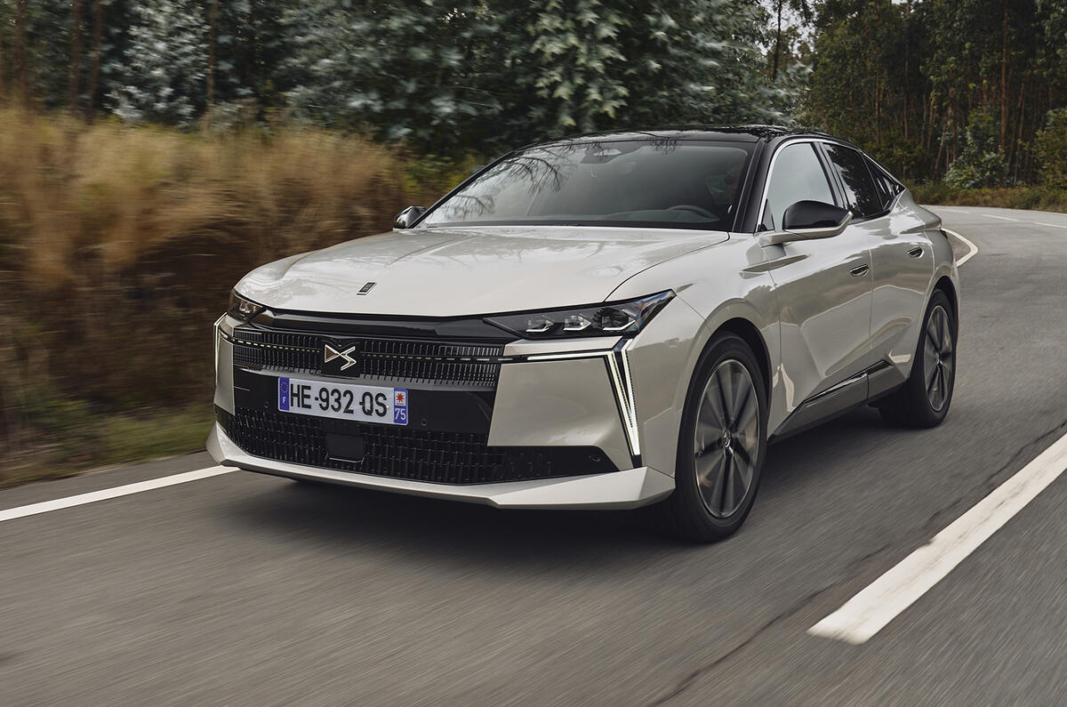 DS n04 E Tense review 2025 014 DS n04 E Tense review 2025 014