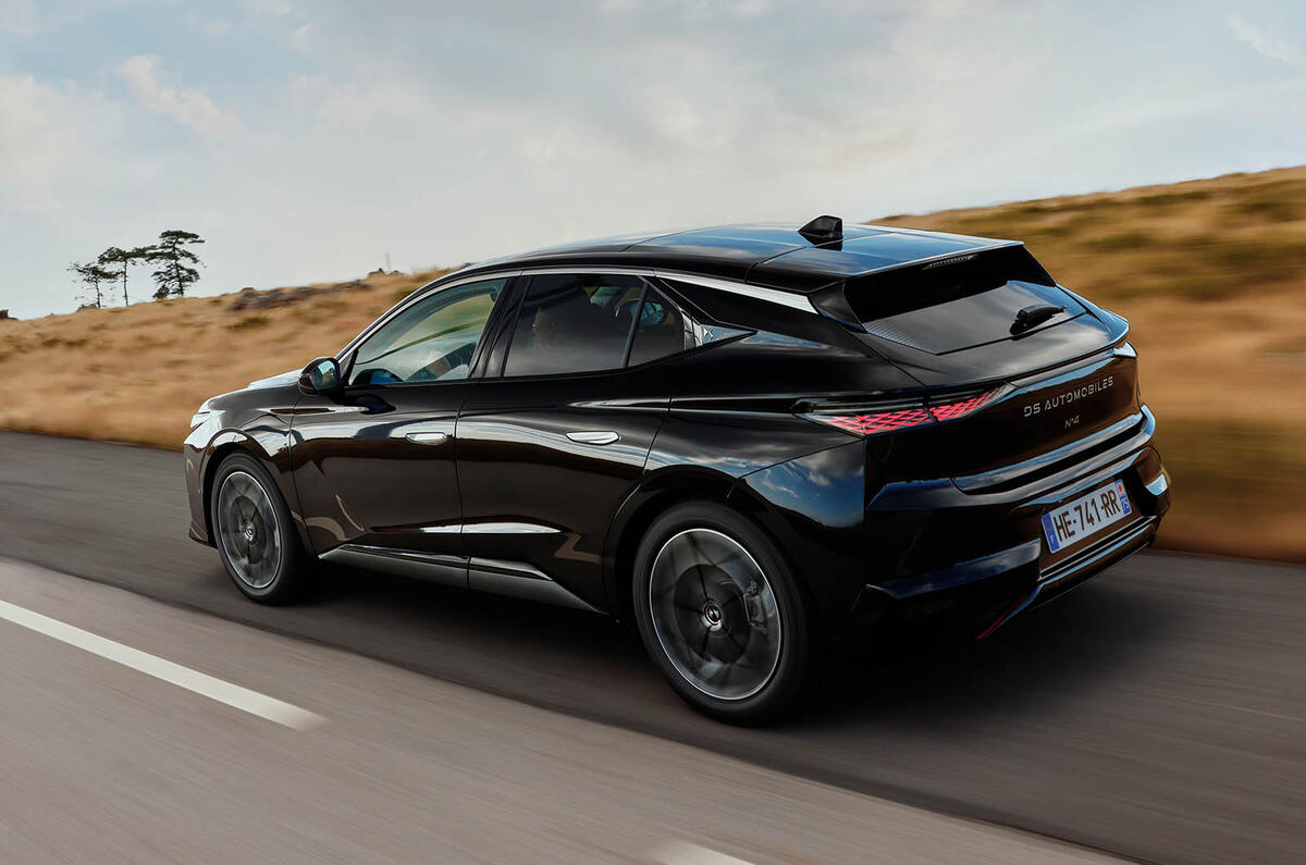 DS No4 PHEV review 2025 016