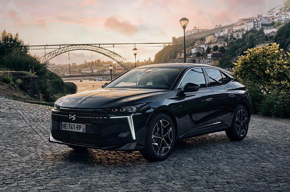 DS No4 PHEV review 2025 017