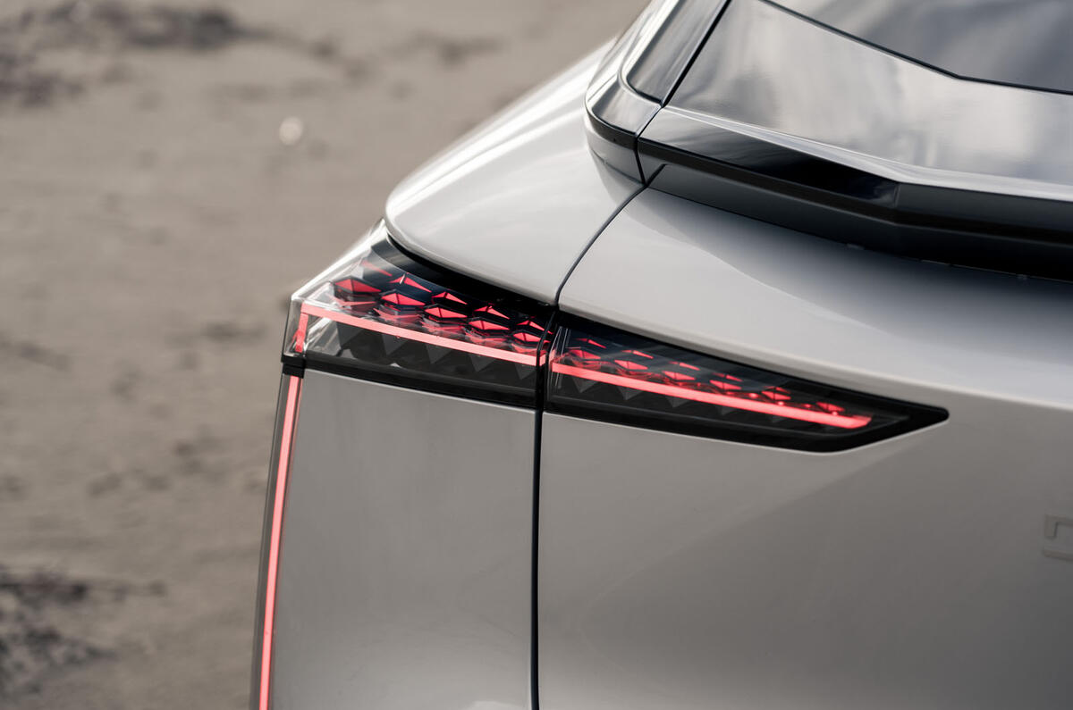 DS No8 review 2026 006