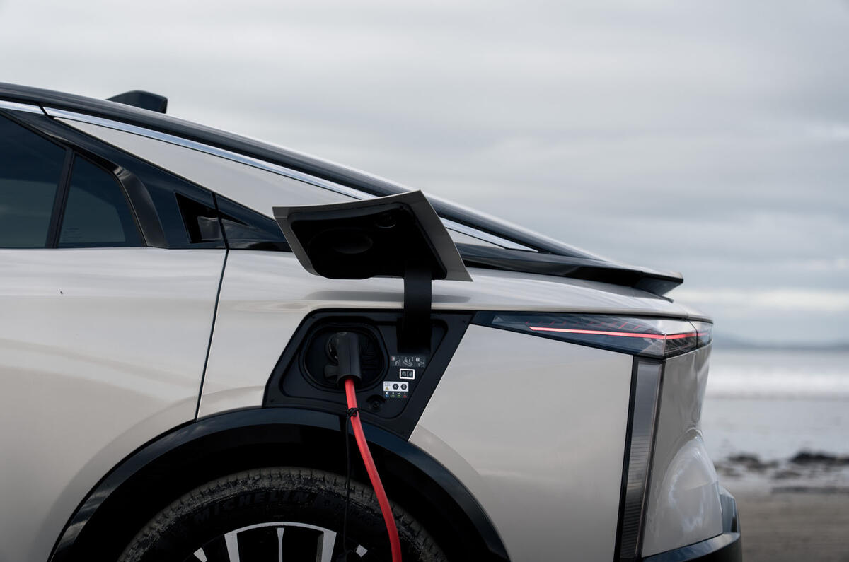 DS No8 review 2026 008