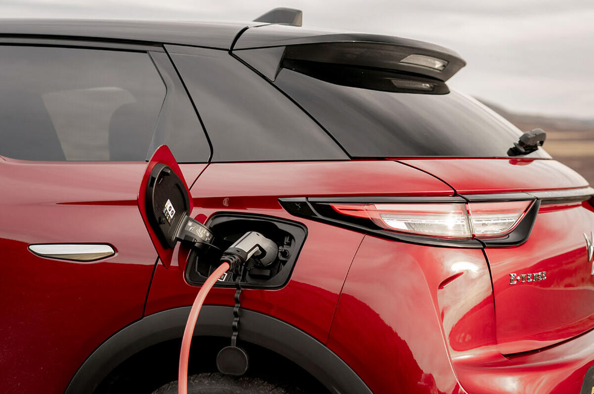 ds3 review 2024 18 chargin port