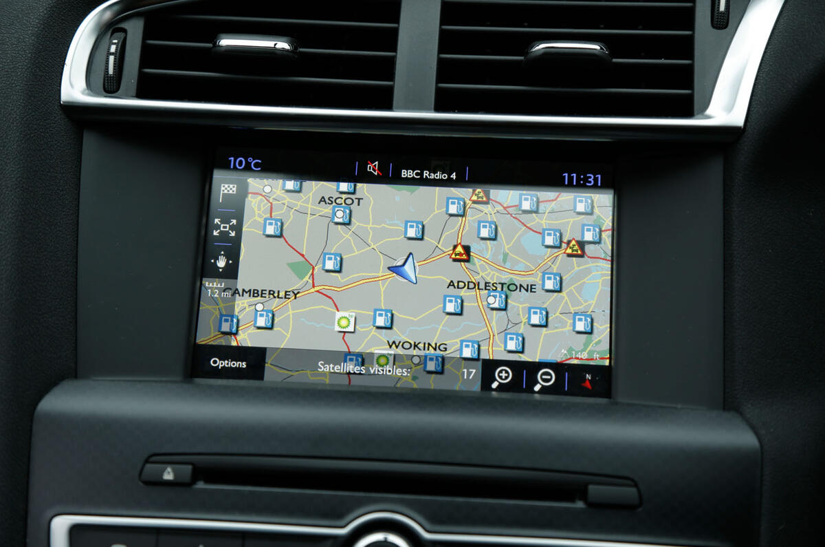 The infotainment system installed in the DS 4 Crossback