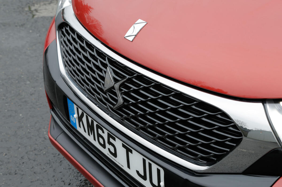The front-end and grille is where the noticeable part of the facelift is on the DS 4