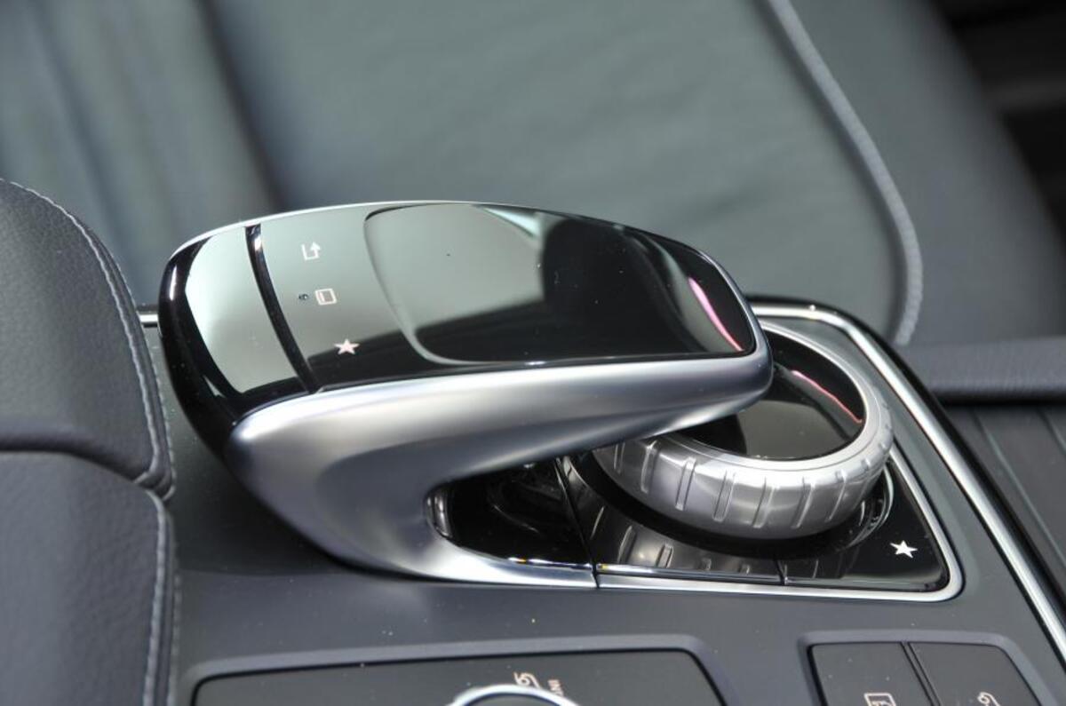 Mercedes-Benz GLE Coupé infotainment controller