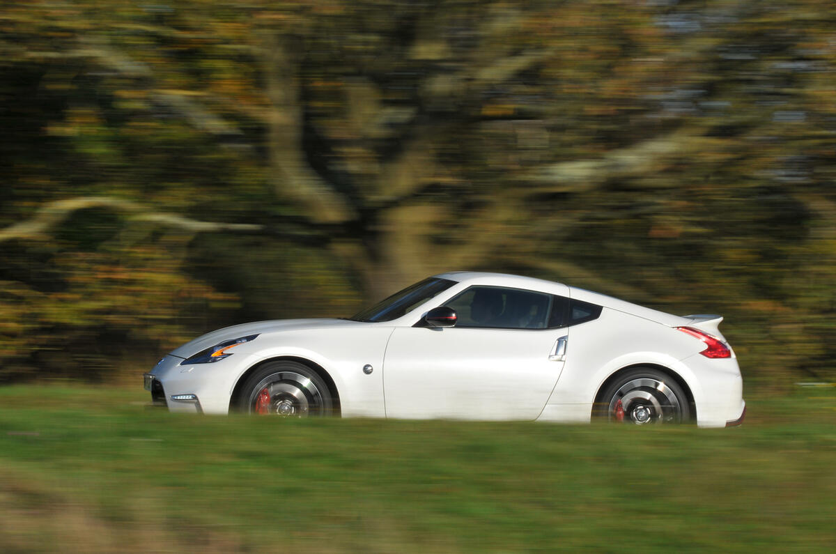 Nissan 370Z Nismo side profile