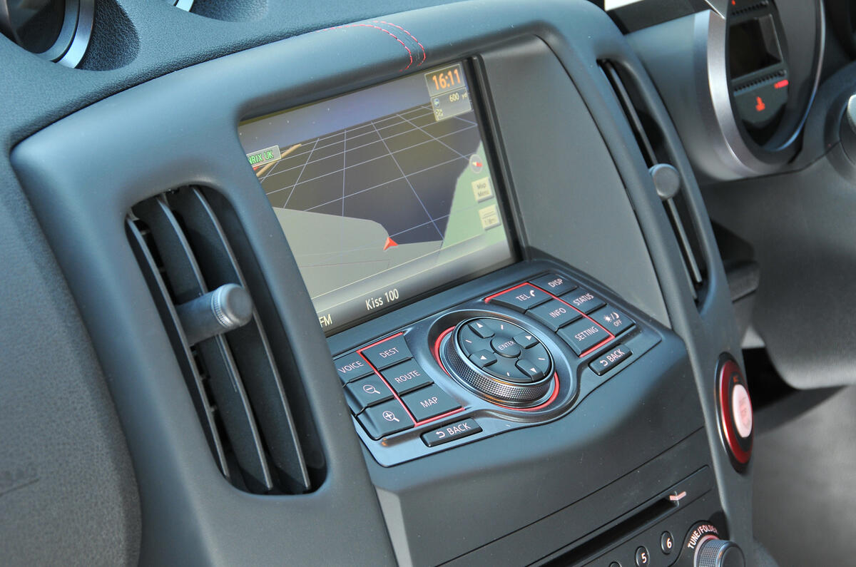 Nissan 370Z Nismo infotainment system