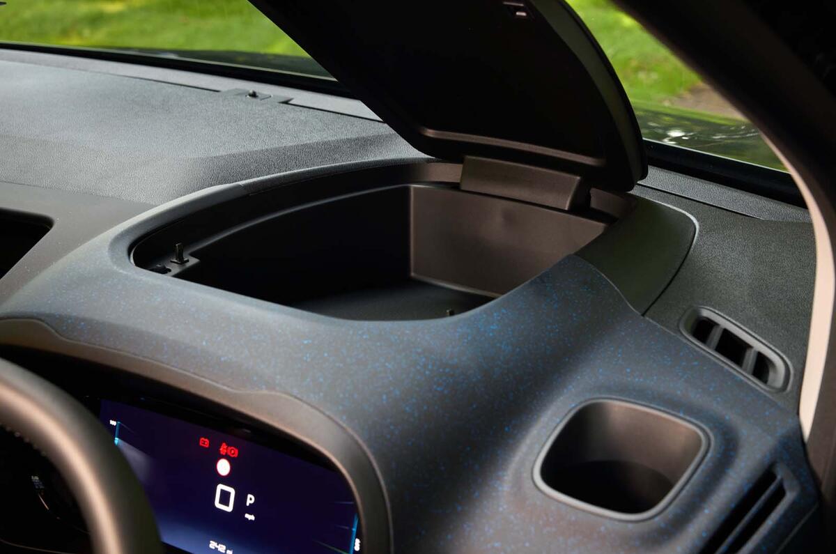 E Berlingo UK 2024 interior detail E Berlingo UK 2024 interior detail