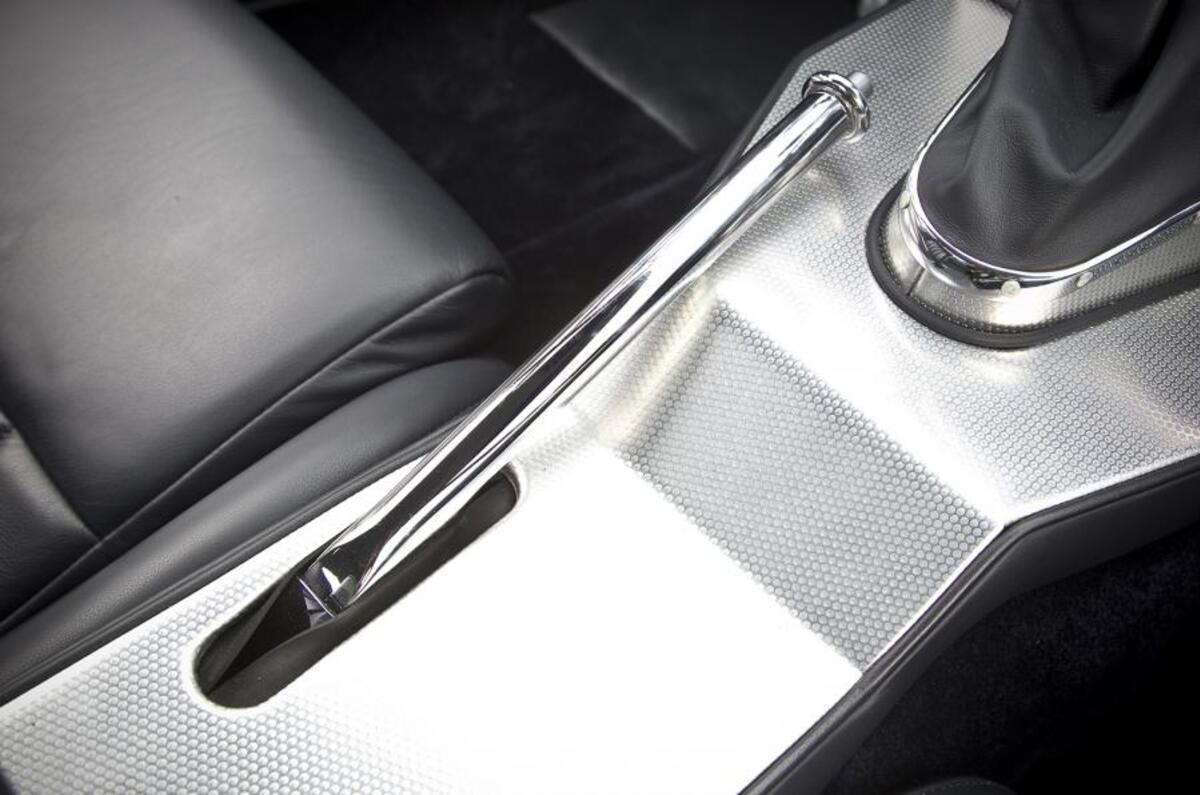 Eagle E-type GT Coupé handbrake