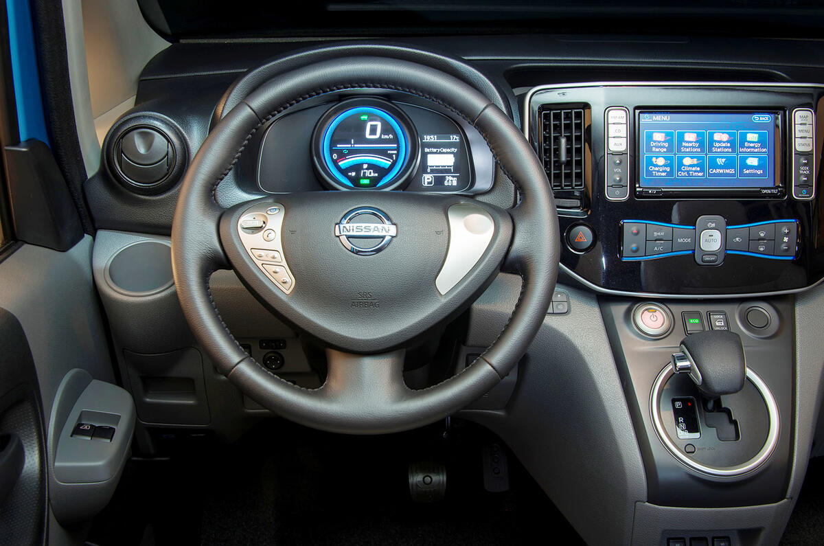 Nissan e-NV200 dashboard