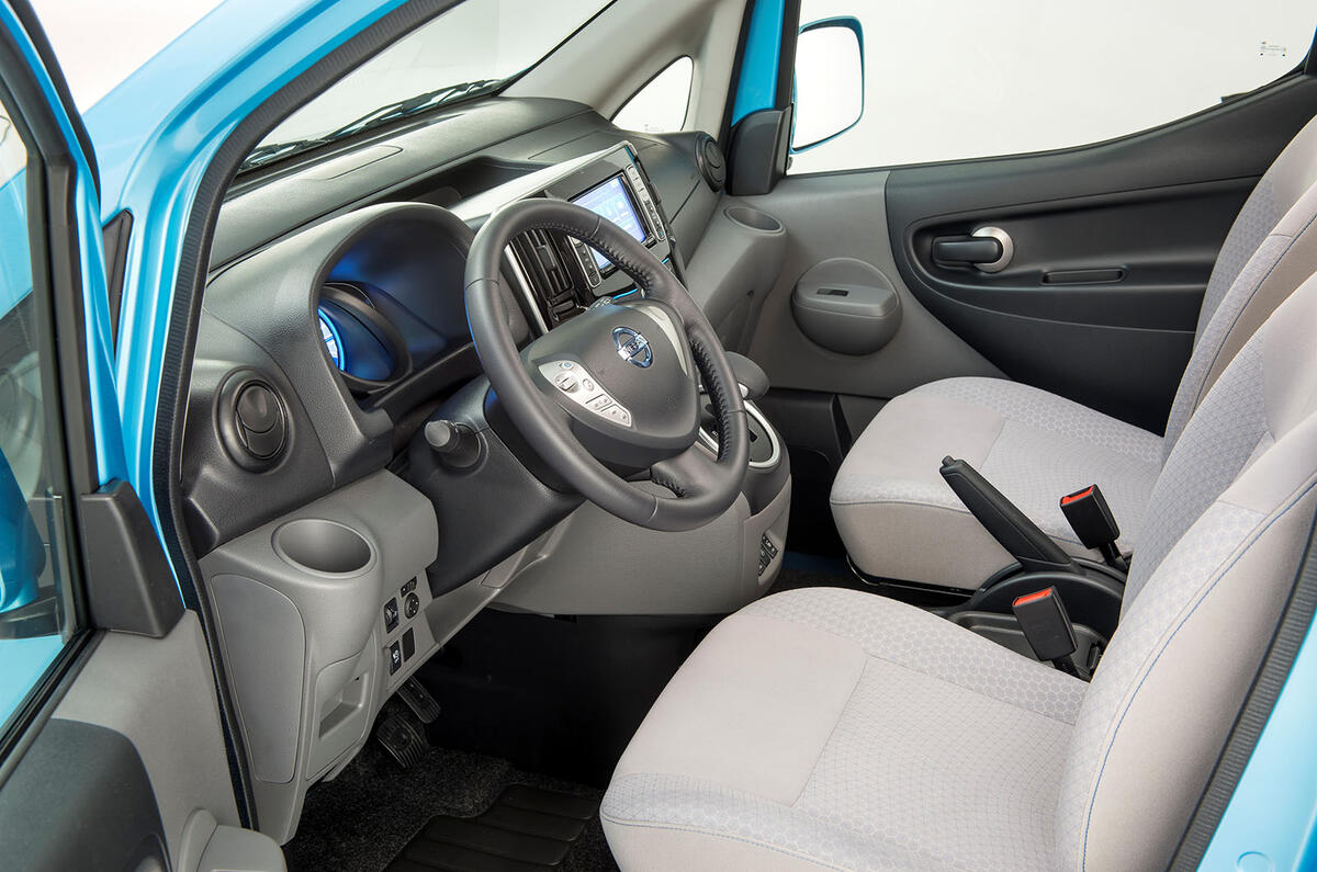 Nissan e-NV200 interior