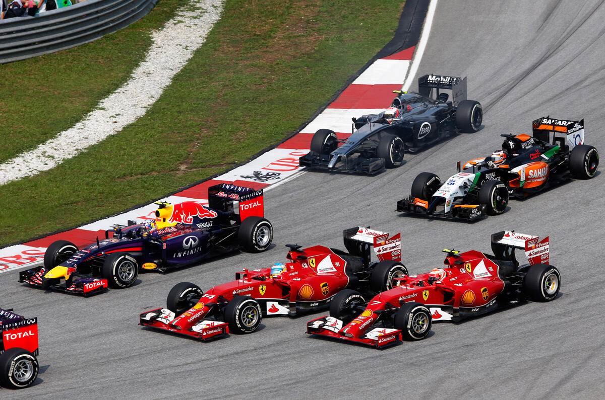 Hamilton dominates Malaysian GP