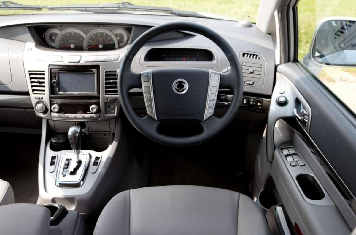 Ssangyong Turismo dashboard