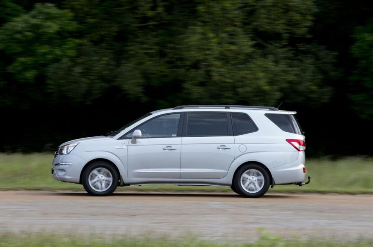 £24,000 Ssangyong Turismo