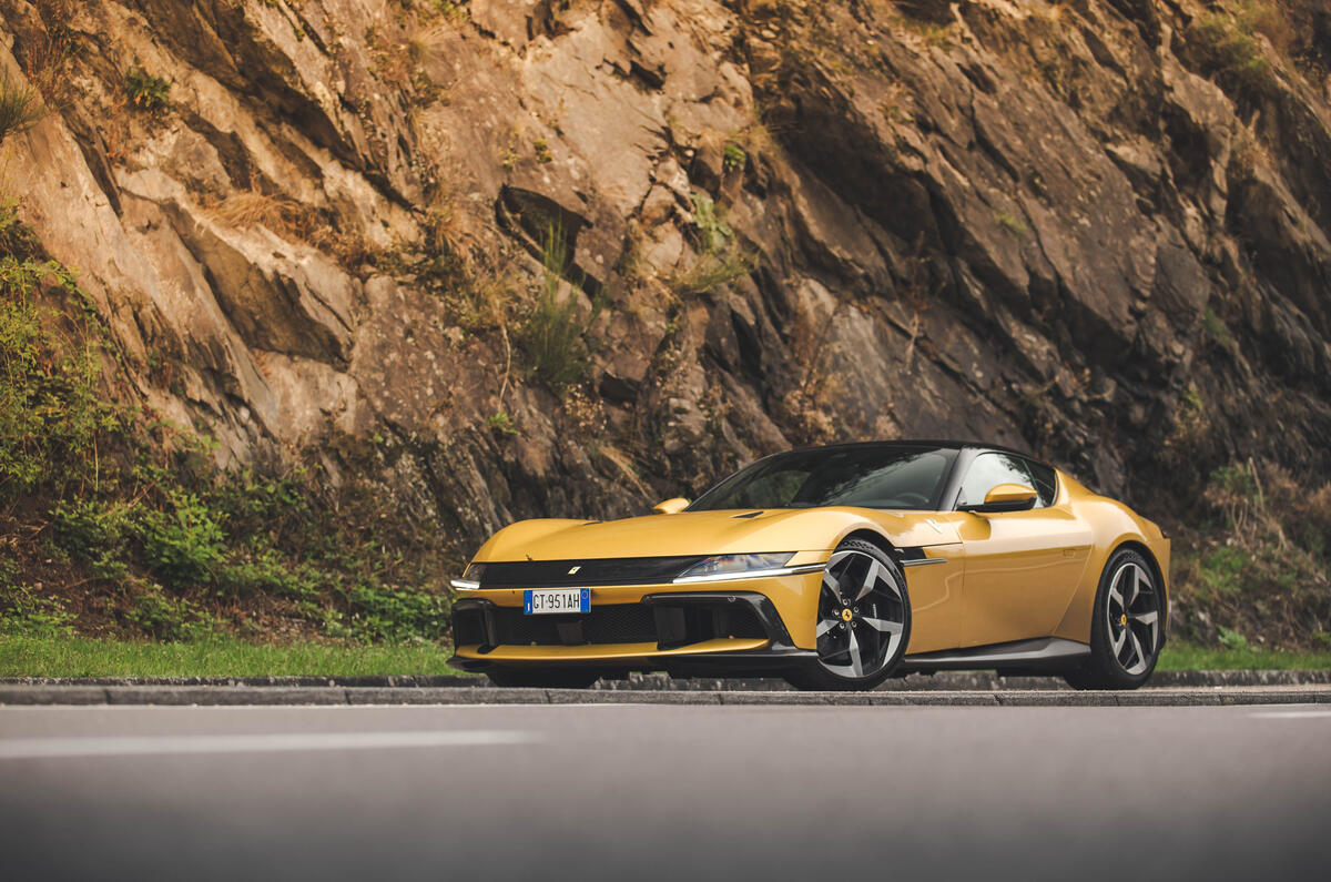 ferrari 12 cilindri jh 2024 115