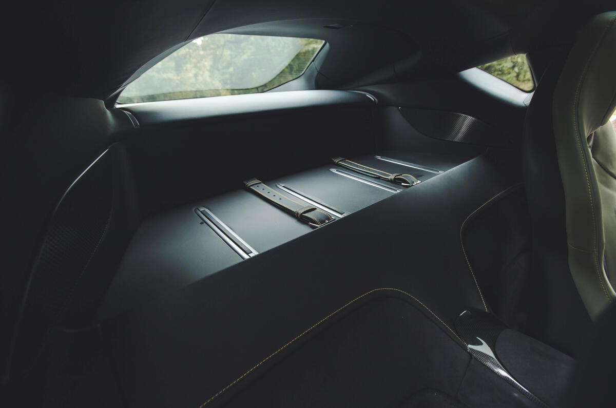 ferrari 12 cilindri jh 2024 19