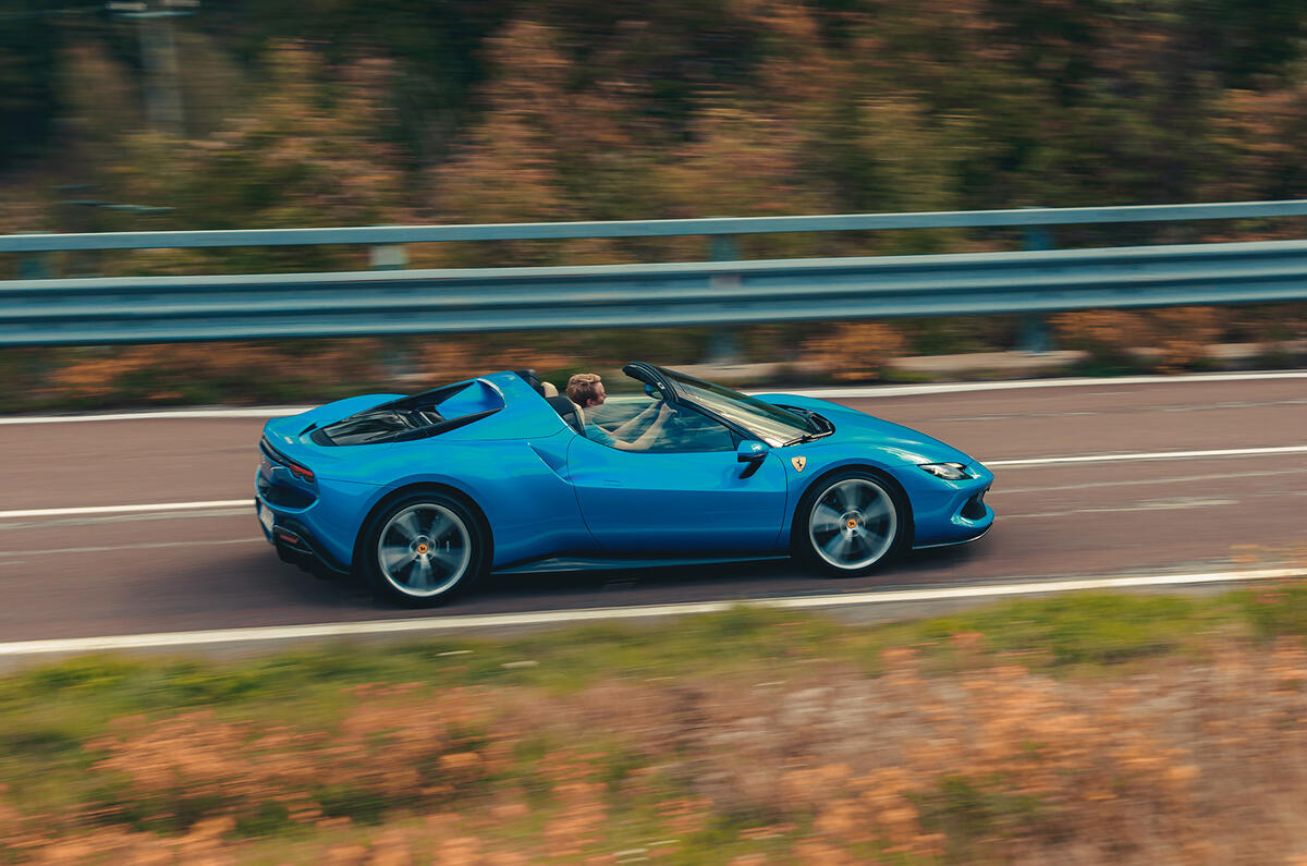 ferrari 296 gts 02 side panning ferrari 296 gts 02 side panning
