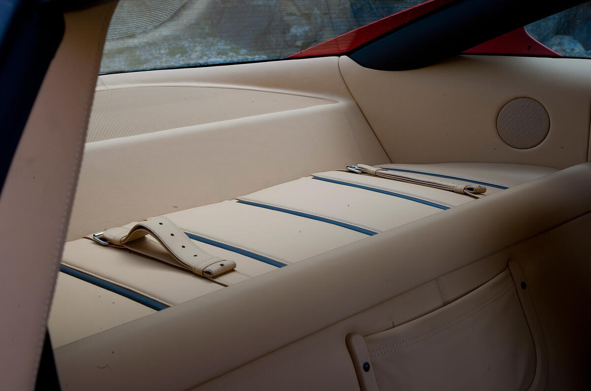 Ferrari 599 parcel shelf