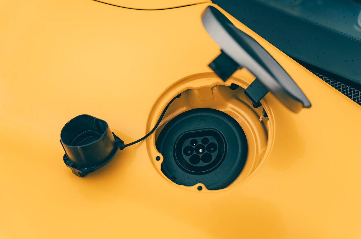 Ferrari 849 Testarossa review 2026 026