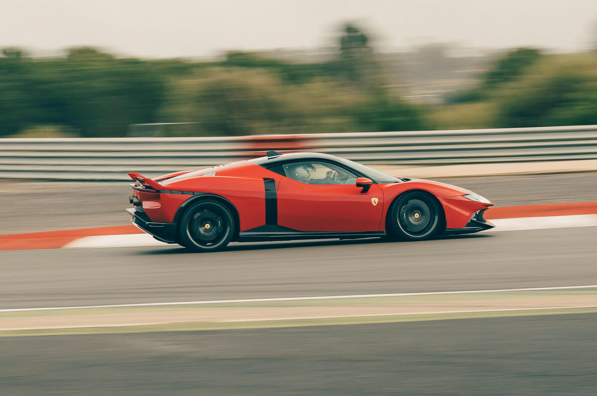 Ferrari 849 Testarossa review 2026 028