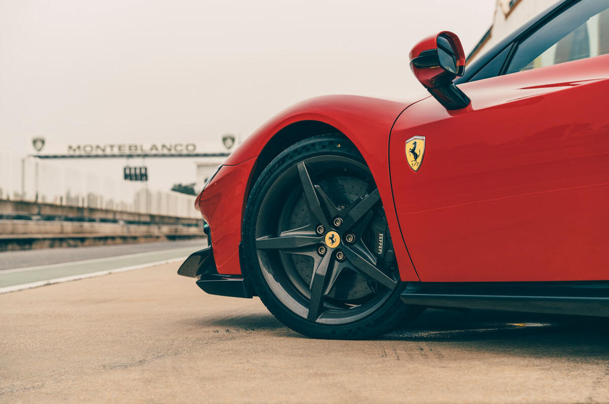 Ferrari 849 Testarossa review 2026 034