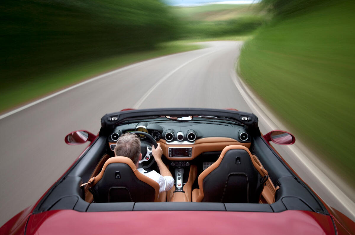 1625kg Ferrari California T