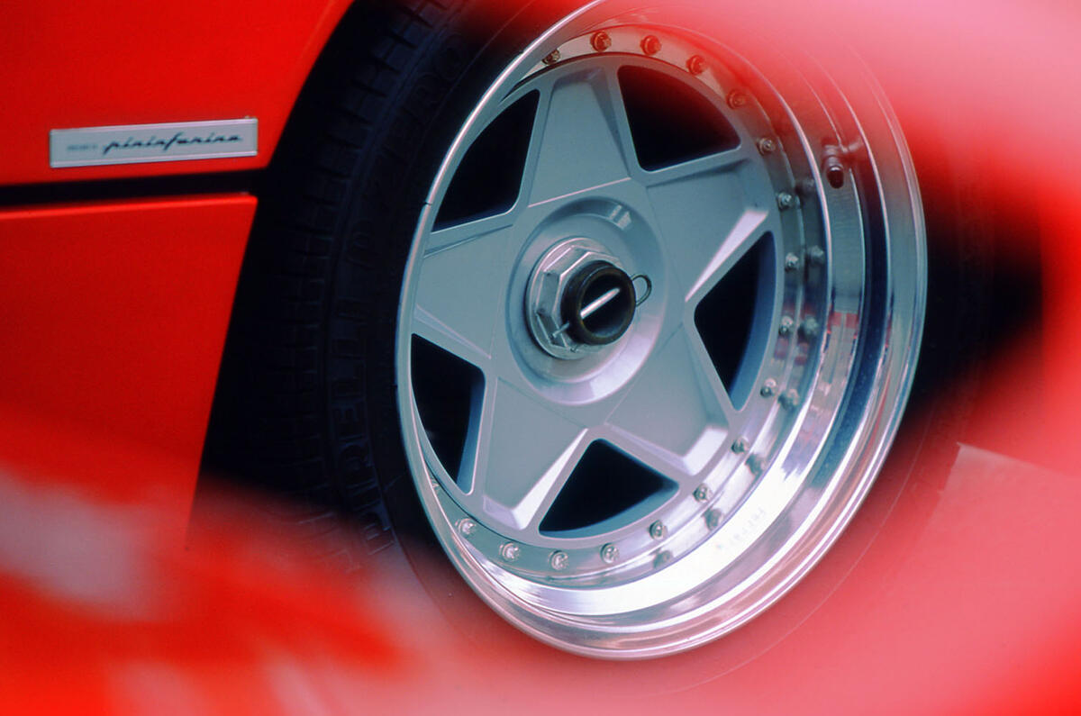 Ferrari F40 star alloy wheels
