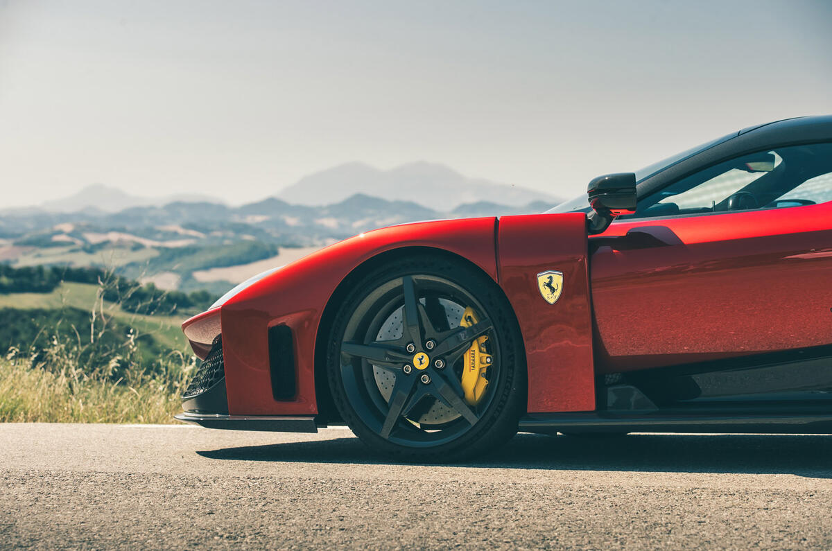 Ferrari F80 review 2025 025