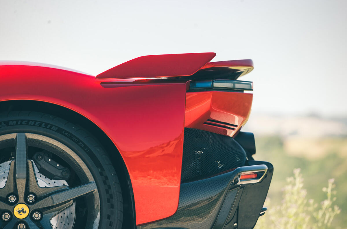 Ferrari F80 review 2025 027