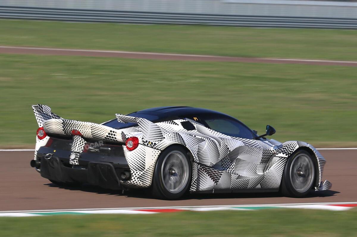 Hard-core LaFerrari XX spotted testing ahead of 2015 launch
