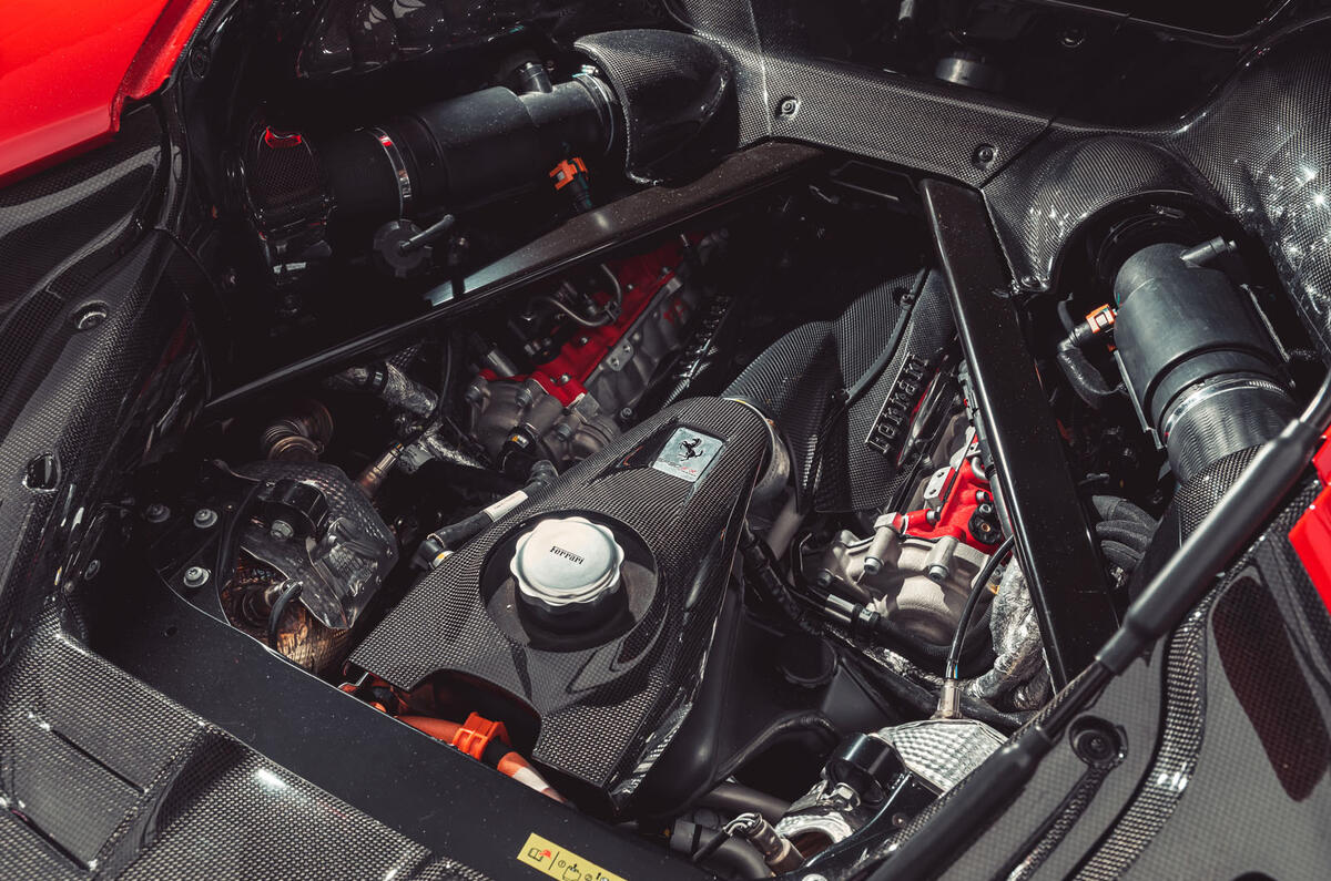 ferrari sf90 xx stradale 2023 17 performance engine ferrari sf90 xx stradale 2023 17 performance engine